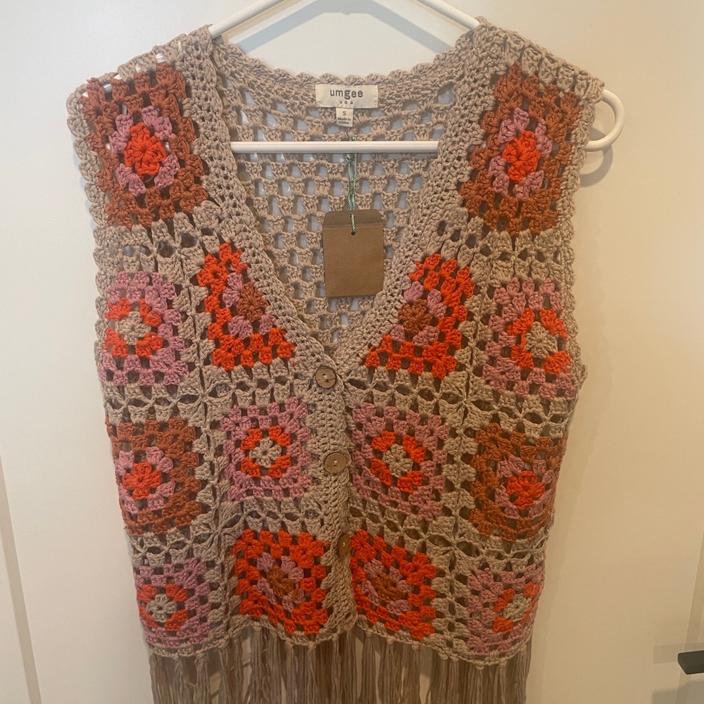 Umgee knit boho vest. Size small. Never worn.